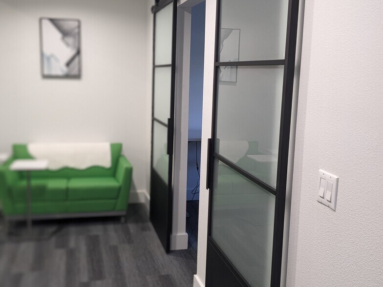 More Photos Of 77 Front St, Danville Medical For Lease