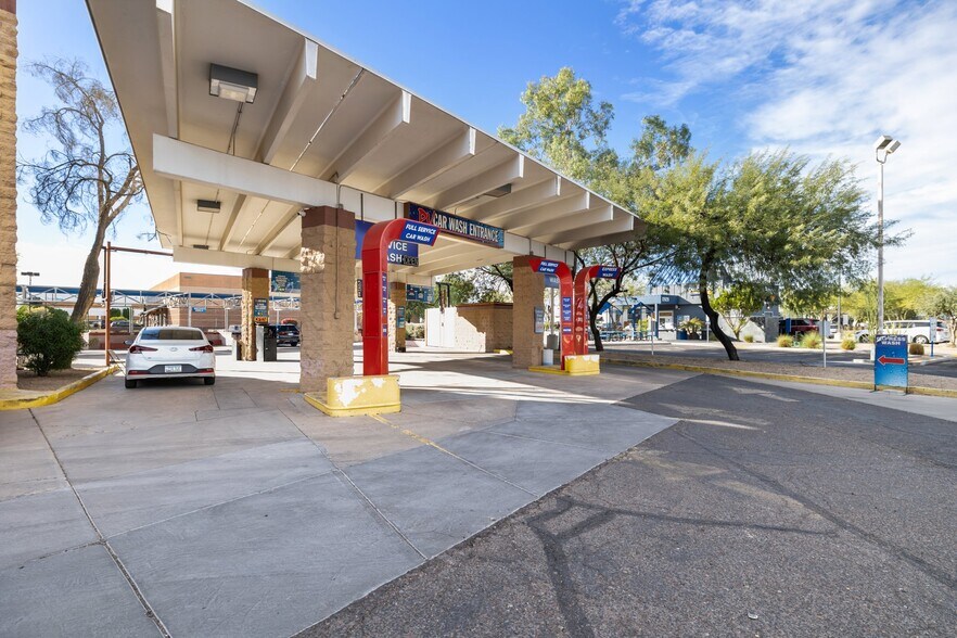 More Photos Of 12621 N Paradise Village Pky W, Phoenix Service Station For Sale