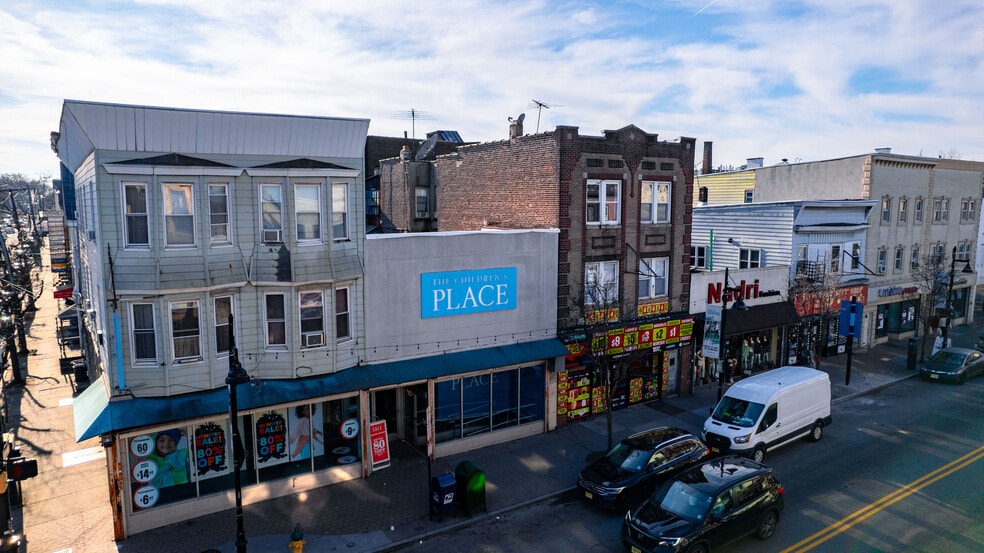 More Photos Of , Newark Unknown For Sale