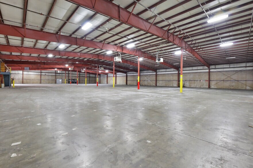 More Photos Of 21 Downing Three, Pittsfield Warehouse For Sale