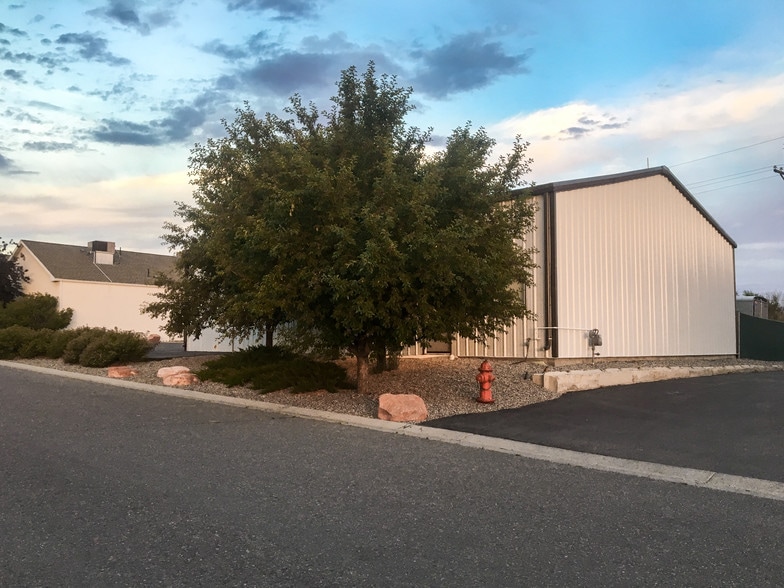 More Photos Of 2222 Mustang Dr, Silt Industrial For Lease