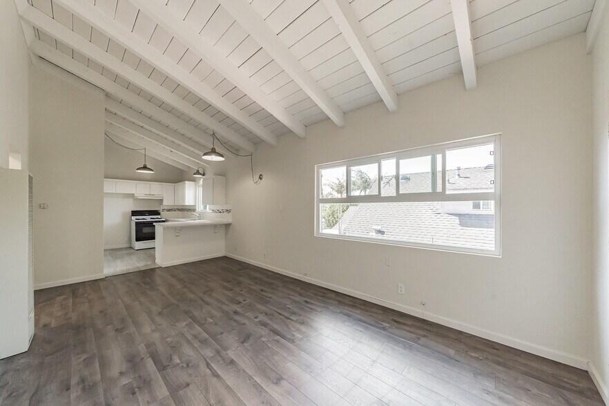 More Photos Of 3759 W 182nd St, Torrance Multifamily For Sale