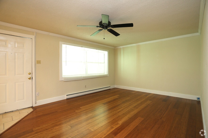 More Photos Of 1240 W Ocean View Ave, Norfolk Apartments For Sale