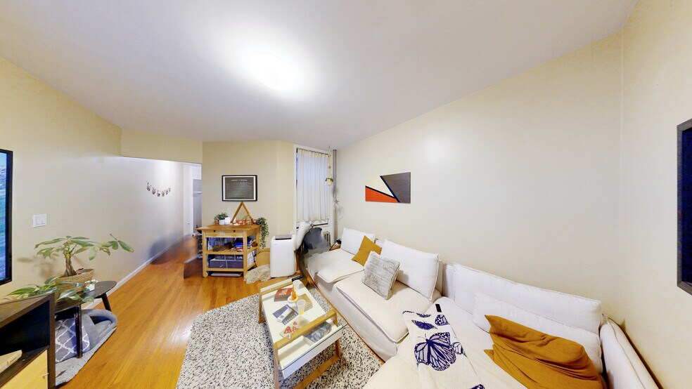 More Photos Of 137 Starr St, Brooklyn Apartments For Sale