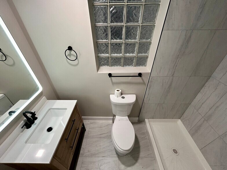 More Photos Of 5644 S Prairie Ave, Chicago Apartments For Sale