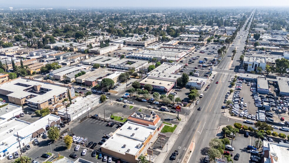 More Photos Of 21201 Sherman Way, Canoga Park Fast Food For Sale