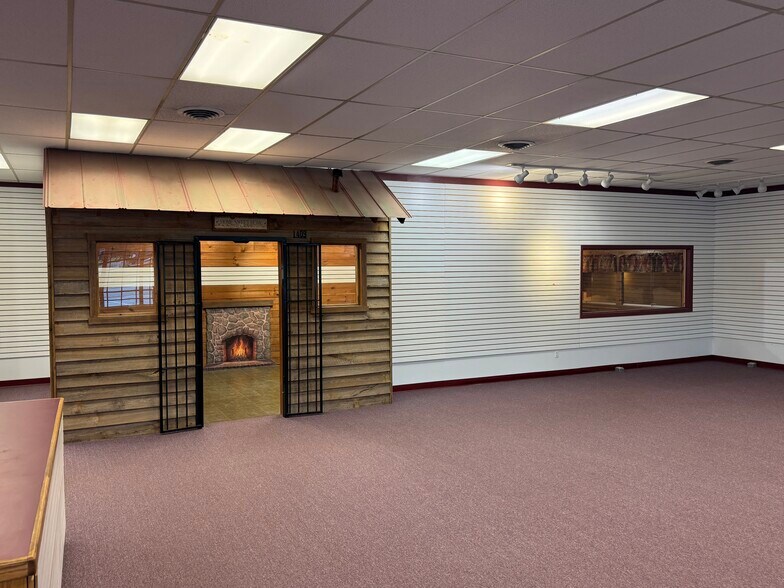 More Photos Of 1409 Samuel St, Winston-Salem Freestanding For Lease