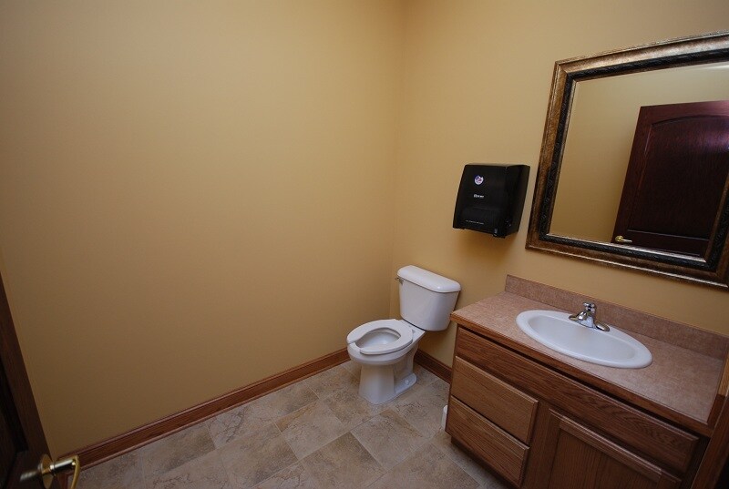 More Photos Of 10 Northwest Ave, Tallmadge Office For Sale