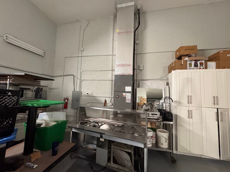 More Photos Of 3901 W 18th Ave, Hialeah Warehouse For Sale