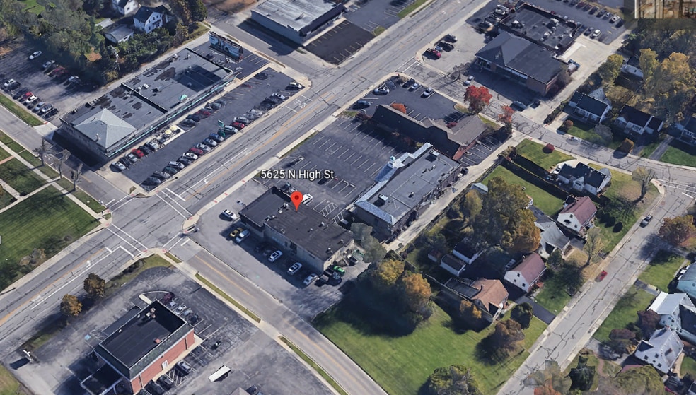More Photos Of 5625 N High St, Worthington Storefront Retail Office For Lease