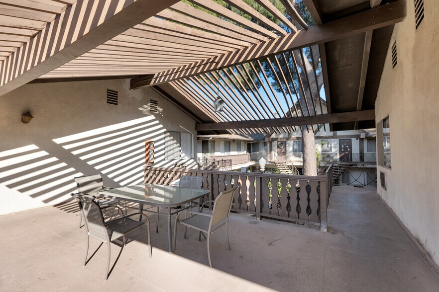 More Photos Of 18350 Napa St, Northridge Apartments For Sale