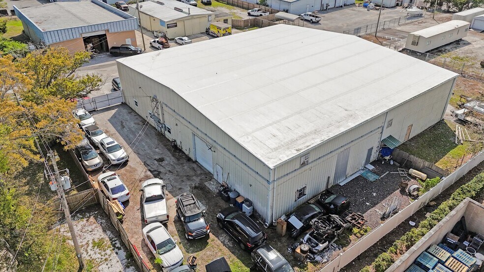 More Photos Of 9161 131st Pl N, Largo Warehouse For Lease