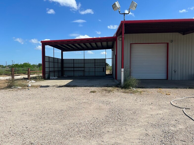 More Photos Of 4136 Interstate Highway 37, Odem Truck Terminal For Lease