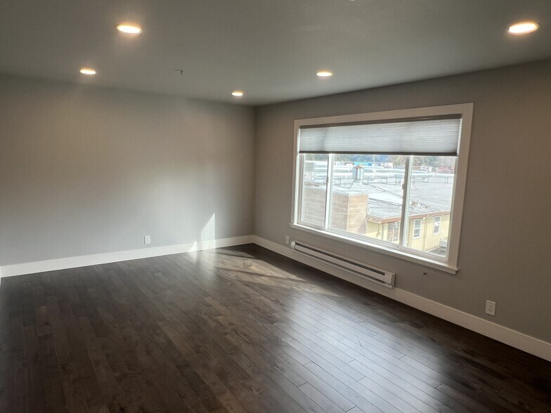 More Photos Of 211-311 Semicircular Road, Menlo Park, Menlo Park Apartments For Sale