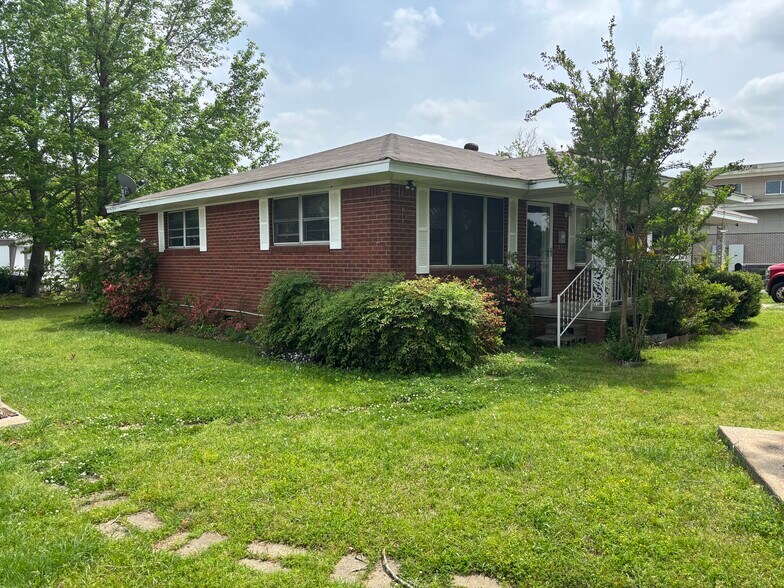 More Photos Of 14606 Highway 107, Jacksonville Specialty For Sale