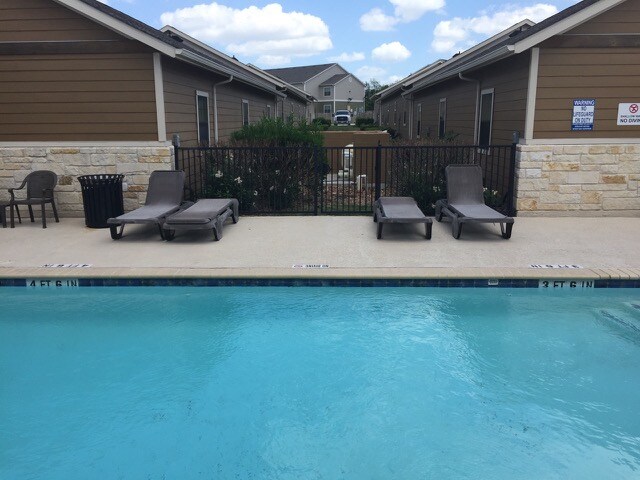 More Photos Of 301 W State Highway 72, Kenedy Hotel For Sale