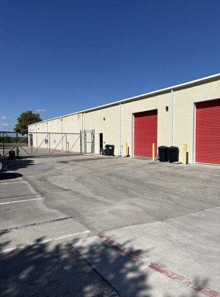 More Photos Of 144 Windy Meadows, Schertz Flex For Sale