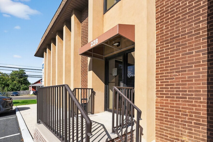 More Photos Of 228 Route 34, Old Bridge Office For Sale