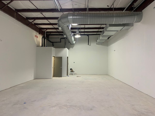 More Photos Of 18515 Old Statesville Rd, Cornelius Light Distribution For Lease