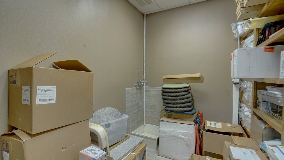 More Photos Of 3230 Interstate 30, Mesquite Medical For Lease