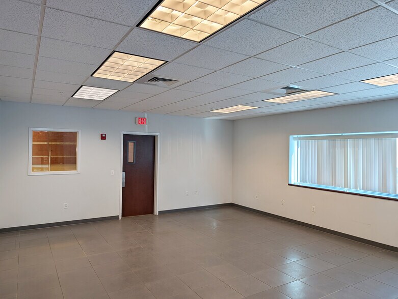 More Photos Of 34 Locke Rd, Concord Warehouse For Lease