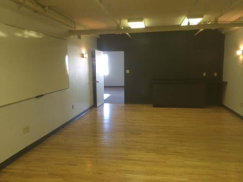 More Photos Of 264 Botsford St, Moncton Office For Lease