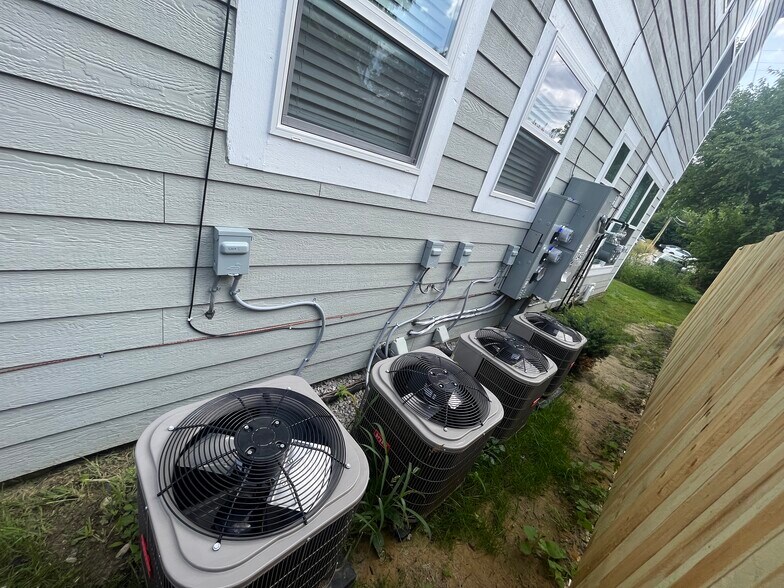 More Photos Of 345 W Marshall St, Ferndale Apartments For Sale