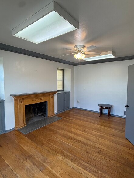 More Photos Of 140 Central Ave, Salinas Office For Sale