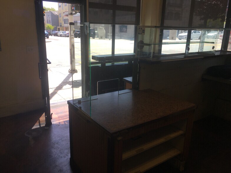 More Photos Of 798 S Van Ness Ave, San Francisco Storefront For Lease