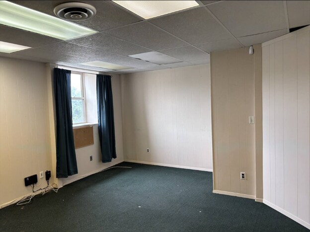 More Photos Of 5 Fifth Ave, Bay Shore Office For Lease