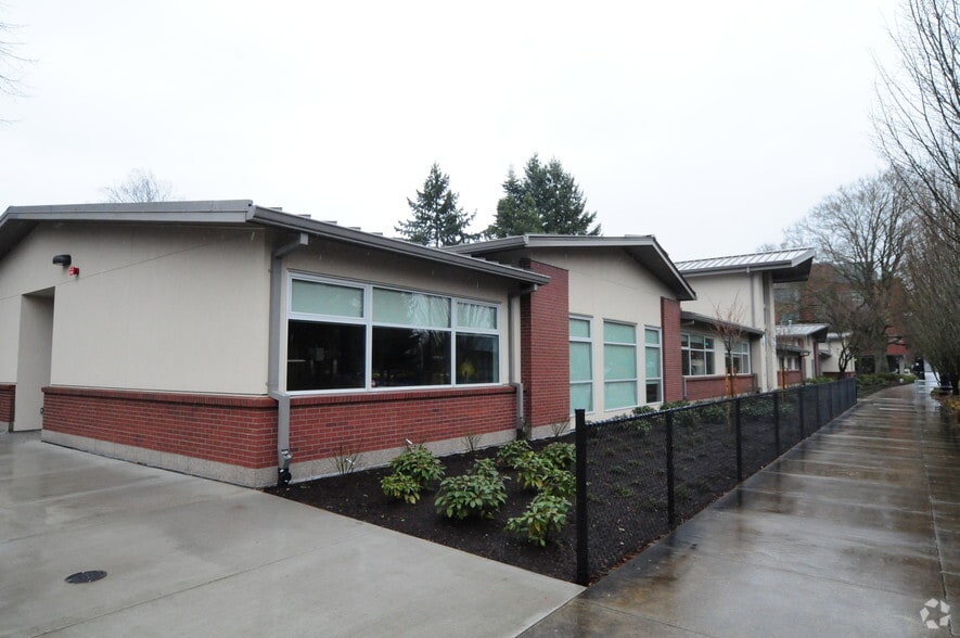 More Photos Of 759 SE Washington St, Hillsboro Schools For Sale