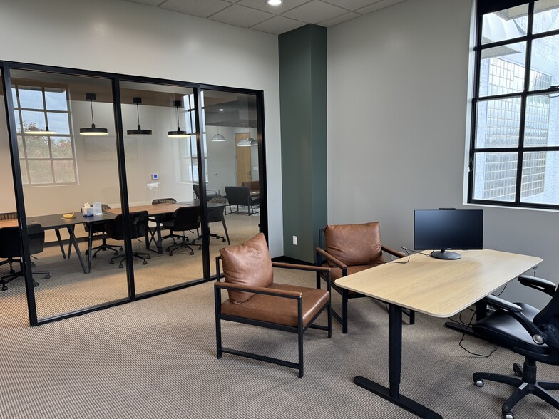 More Photos Of 1012 11th St, Modesto Office For Lease