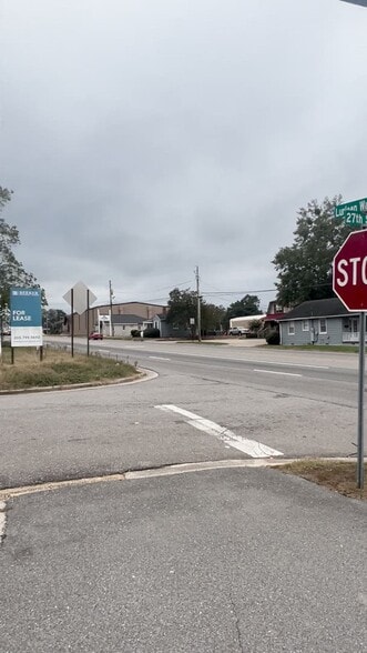Primary Photo Of 2701 Lurleen B Wallace Blvd, Northport Restaurant For Lease