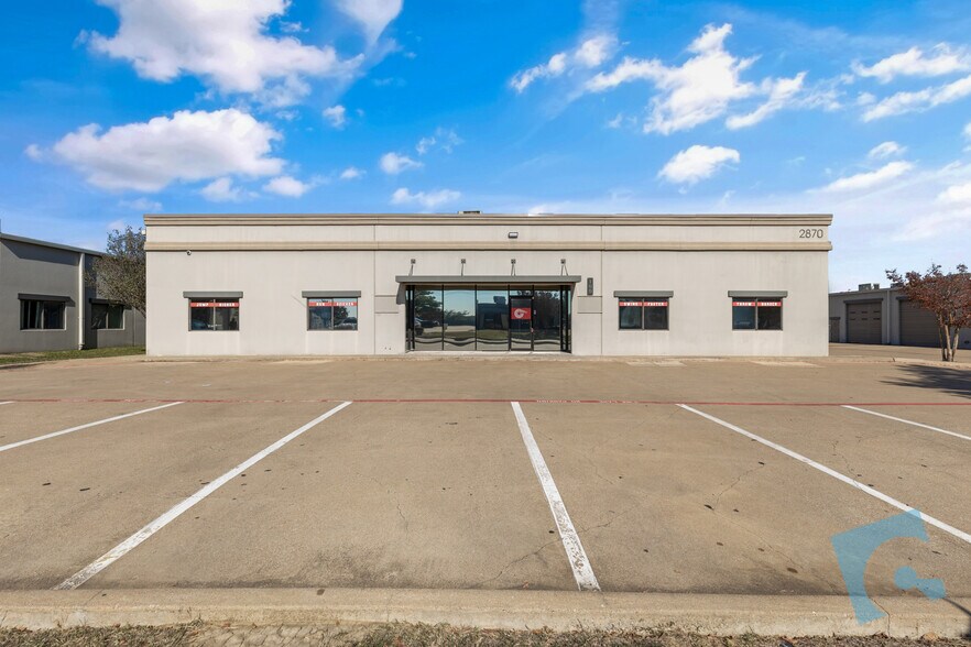 More Photos Of 2870 Exchange Blvd, Southlake Showroom For Lease