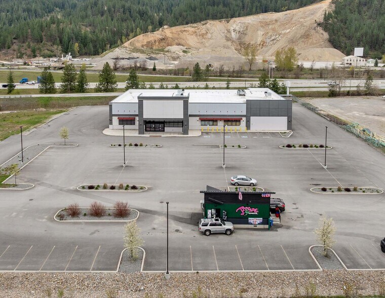 More Photos Of 20 Nearing Way, Kellogg Supermarket For Lease