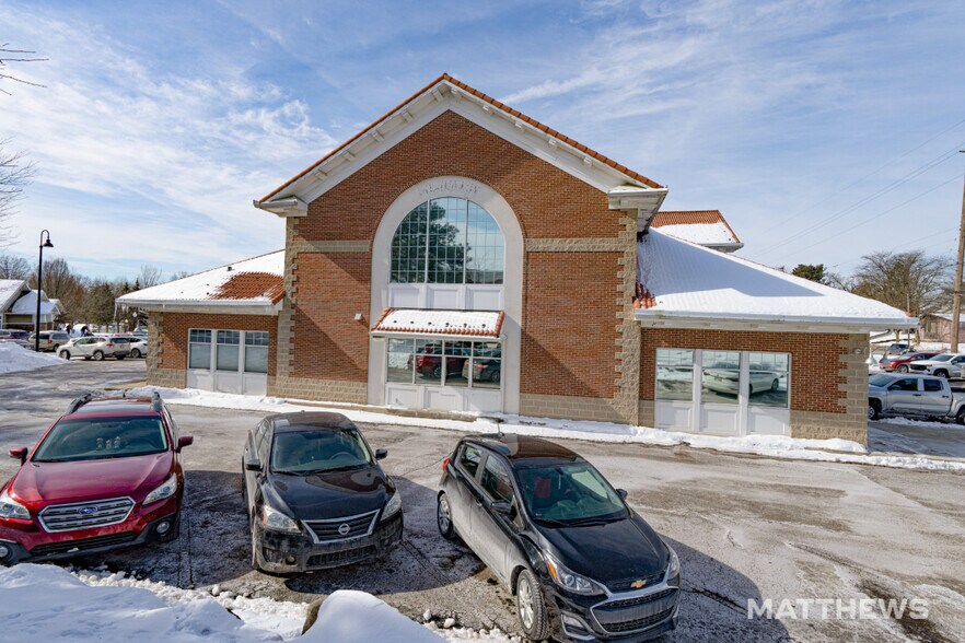 More Photos Of 390 Robinson Ave, Barberton Freestanding For Sale