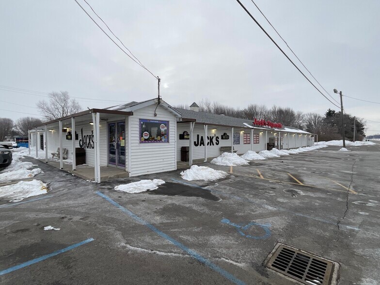 Primary Photo Of 56 N Howard Rd, Curtice Supermarket For Sale