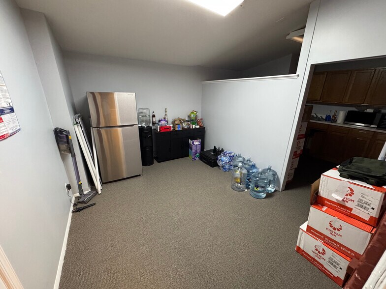 More Photos Of 51 E Lee St, Warrenton Storefront Retail Office For Sale
