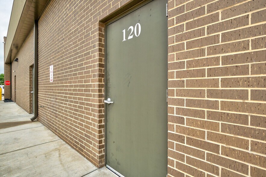 More Photos Of 3408 36th Ave NW, Norman General Retail For Sale