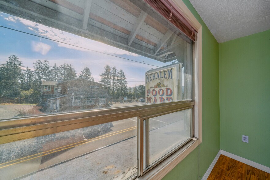 More Photos Of 35800 7th (Hwy101) St, Nehalem Storefront Retail Residential For Sale