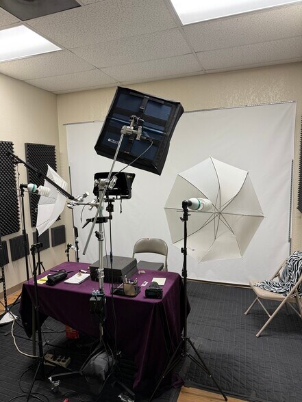 More Photos Of 1500 FM 2673, Canyon Lake Storefront Retail Office For Lease