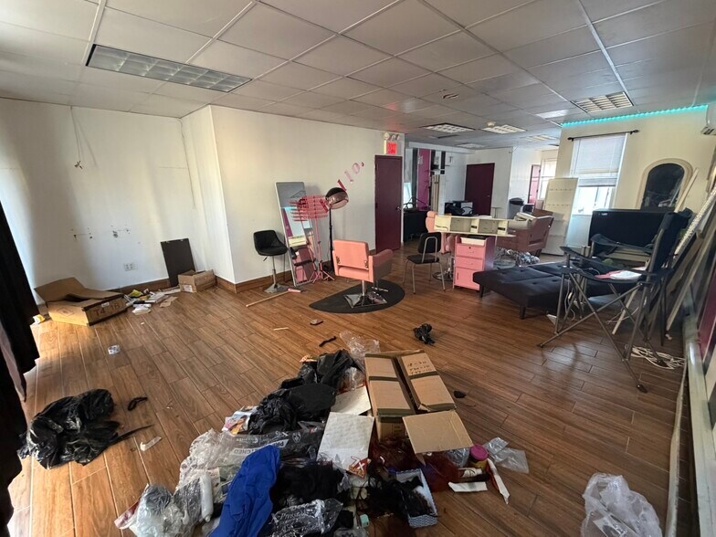 More Photos Of 7-7 1/2 S 5th Ave, Mount Vernon Office For Lease