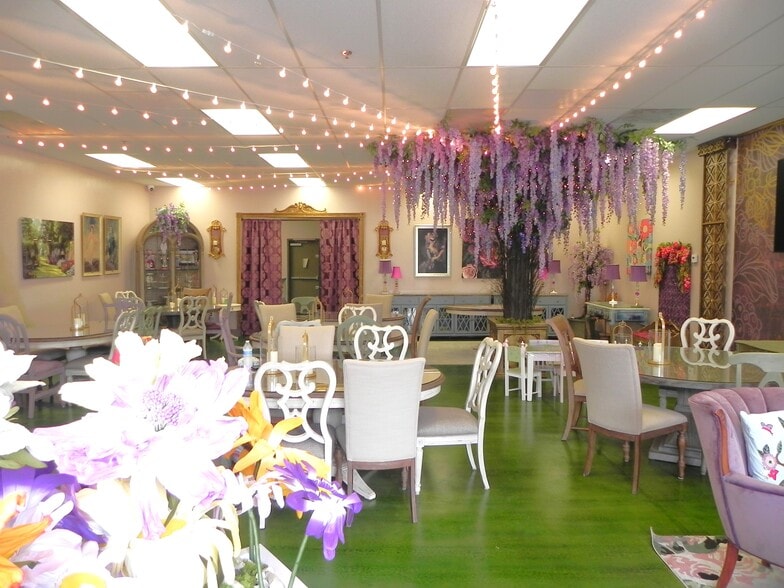 More Photos Of 2083 Orange Tree Ln, Redlands Freestanding For Lease