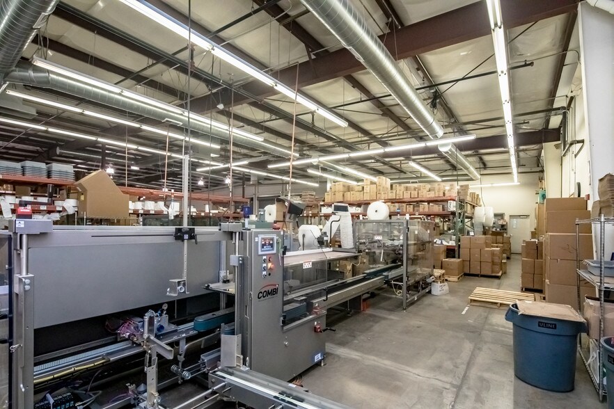 More Photos Of 2100 College Dr, Lake Havasu City Warehouse For Sale