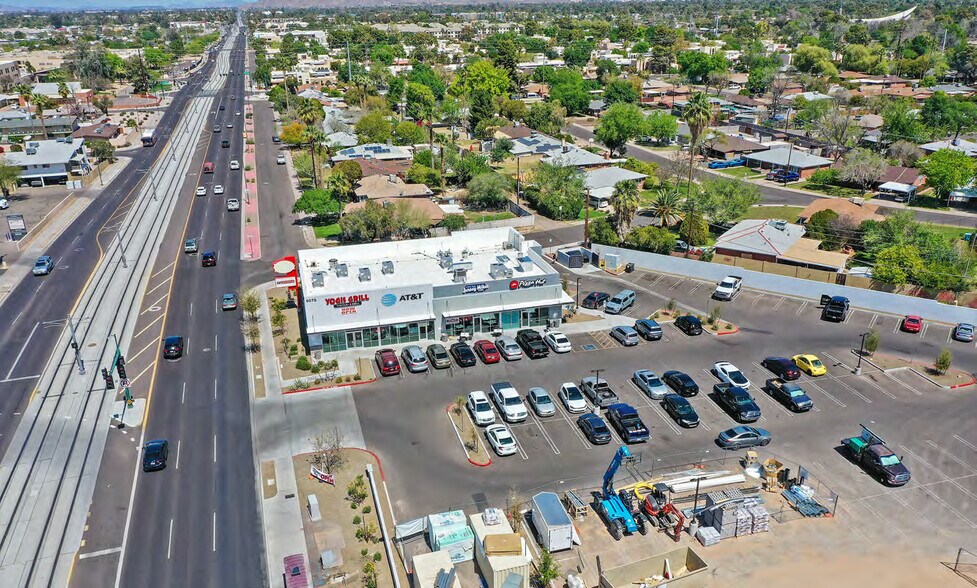More Photos Of 6075 N 19th Ave, Phoenix General Retail For Lease