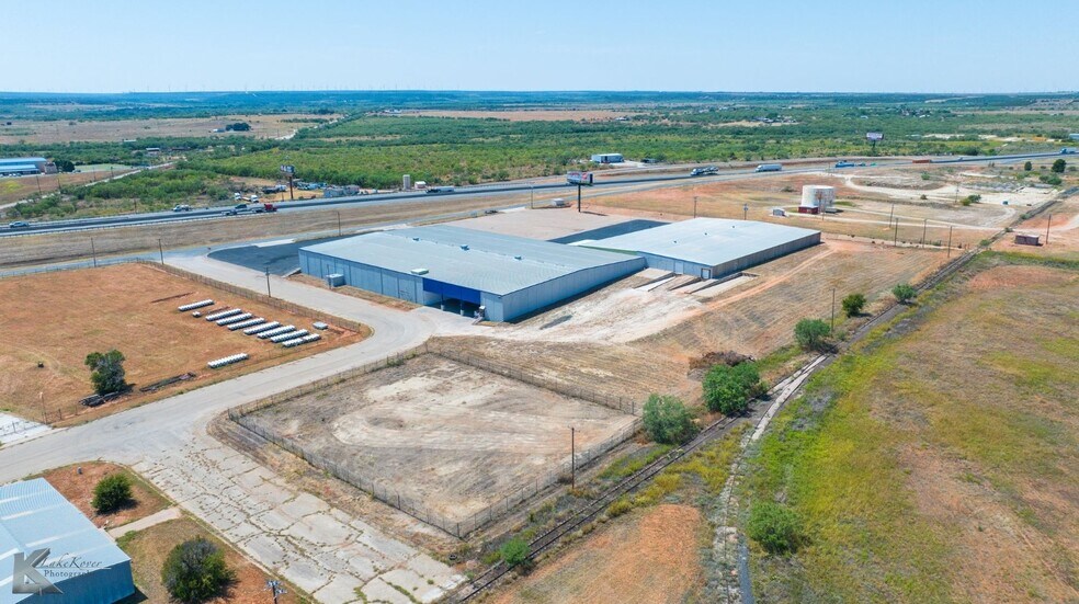 More Photos Of 1 Industrial Dr, Sweetwater Service For Lease