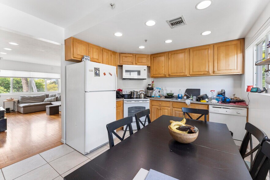 More Photos Of 8216 Crespi Blvd, Miami Beach Multifamily For Sale