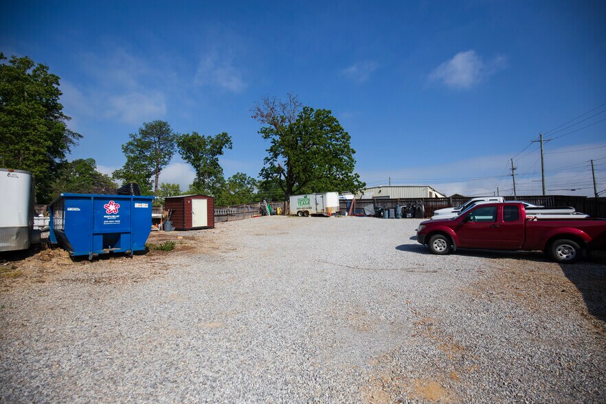 More Photos Of 1945 Patton Chapel Rd, Birmingham Office Residential For Sale