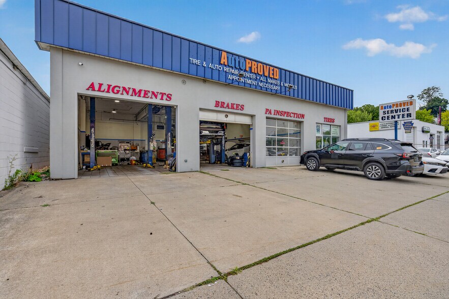 Primary Photo Of 708 N 18th St, Allentown Auto Repair For Lease