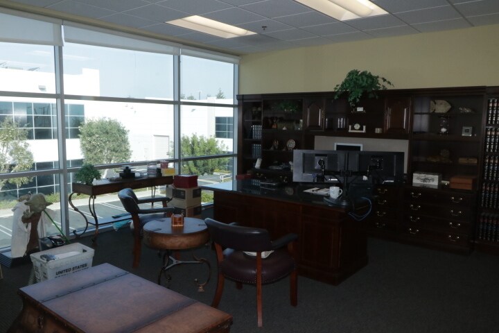 More Photos Of 2816 Columbia St, Torrance Light Distribution For Lease